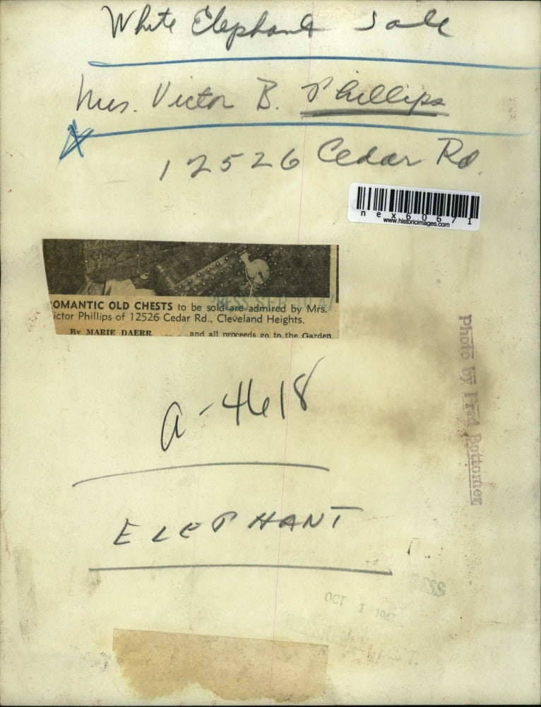 1947 Press Photo Romantic Old Chests to be sold