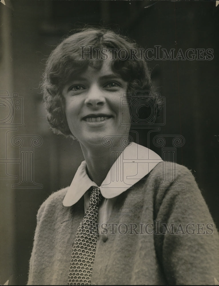 1923 Press Photo Miss Douglass Paine new style fringe bangs