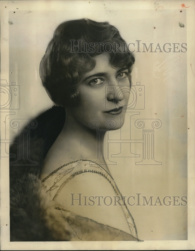 1928 Press Photo NYC Miss Malvina Passmore former Chicago Opera Co