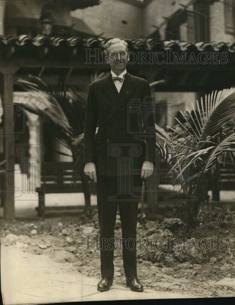 1926 Press Photo Gordon Edwards scientist at Coral Gables Fla