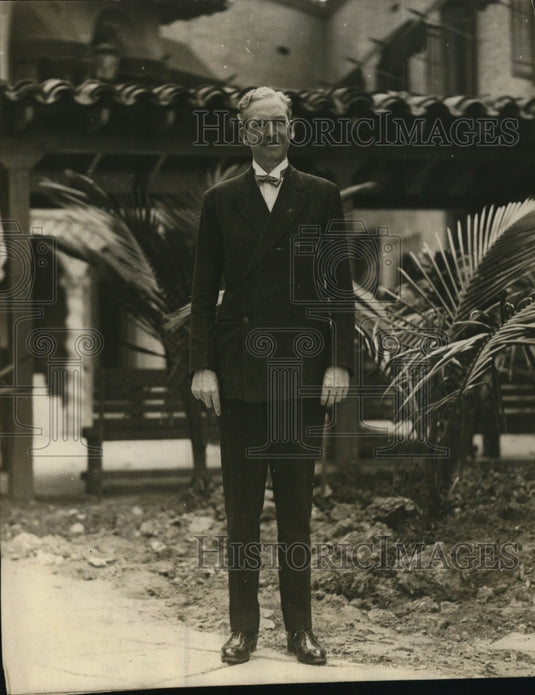 1926 Press Photo Gordon Edwards scientist at Coral Gables Fla