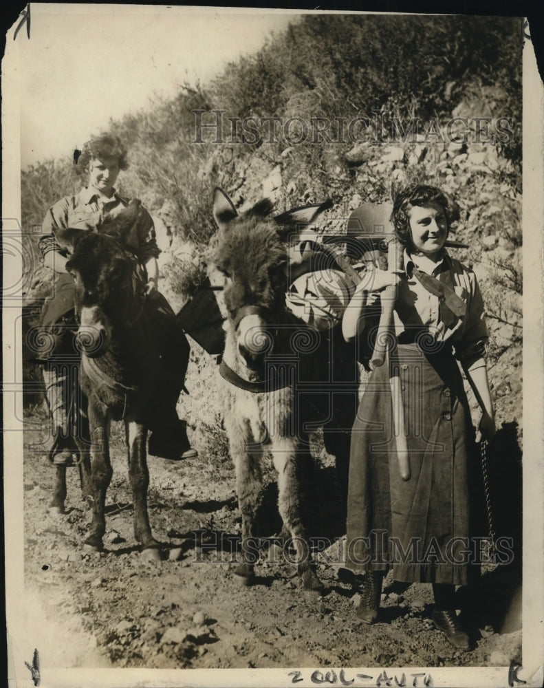 1919 Press Photo Young women of S Calif on gold prospecting trip