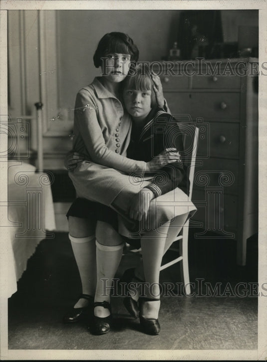 1926 Press Photo Child prodigy Ellen Elizabeth Benson & mom