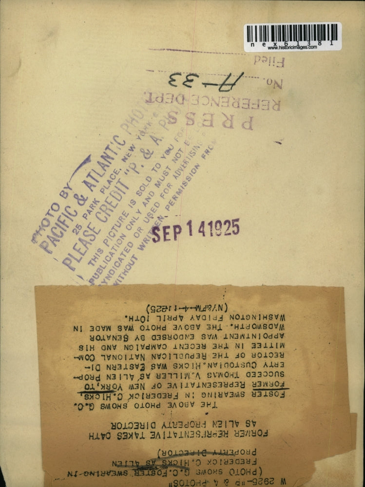 1925 Press Photo GC Foster swears in Frederick Hicks GOP property custodian