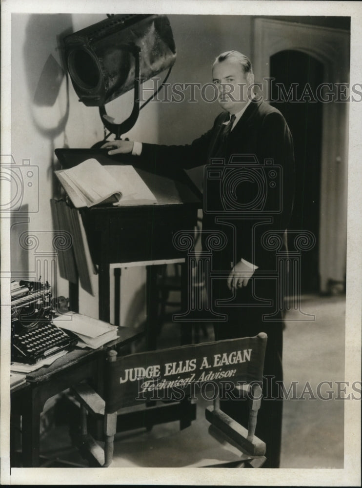 1932 Press Photo Judge Ellis A Eagan Los Angeles R-K-O Studios Technical Advisor