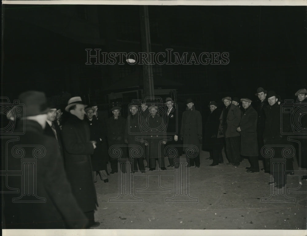 1937 Press Photo General Motors Pickets in Canada Strike