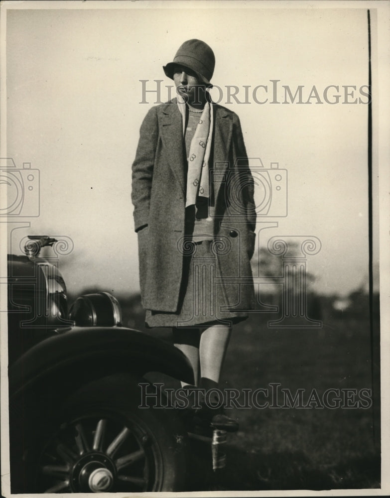 1928 Press Photo Mary Parkinson at country club Boston debutante