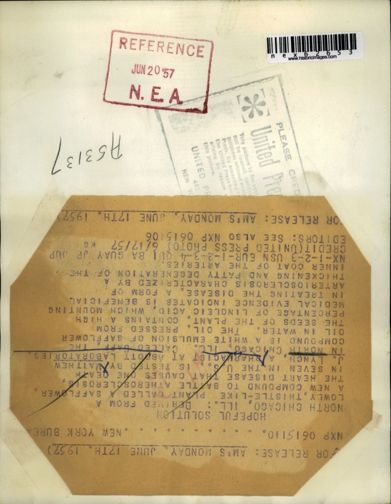 1957 Press Photo North Chicago, J Lynch, Pharmacist Abbot Labs