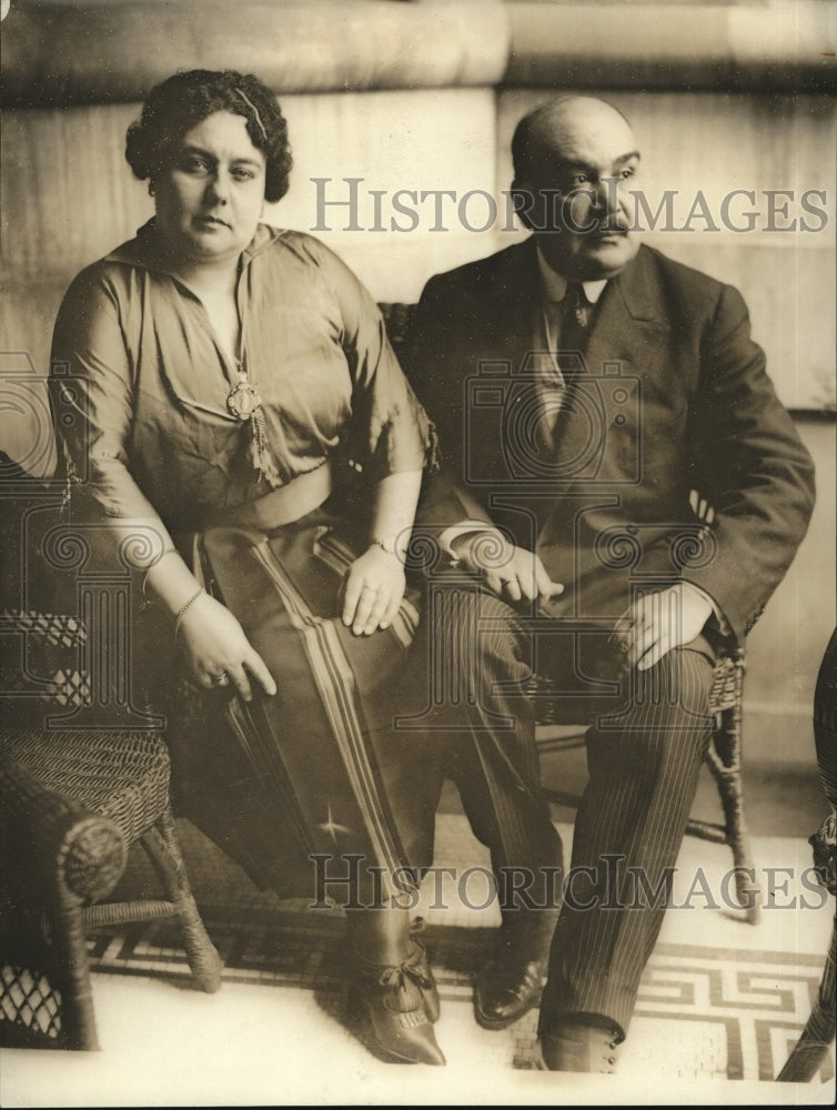 1922 Press Photo Dr Solon Polo & wife was minister of foreign affairs of Peru