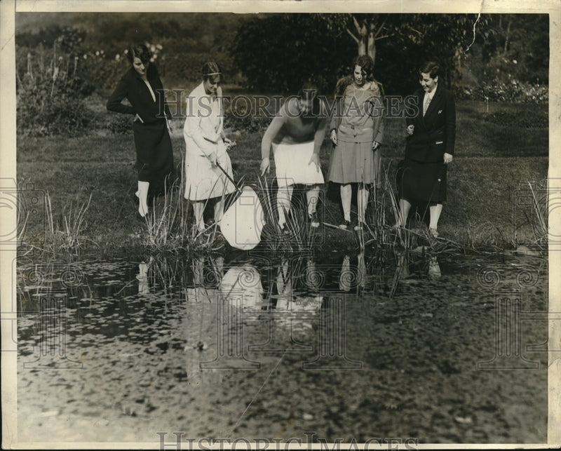 Load image into Gallery viewer, 1930 Press Photo L-R C. Davison,N.Hencken,B.Roberts &amp; D.Weaver at Smith College
