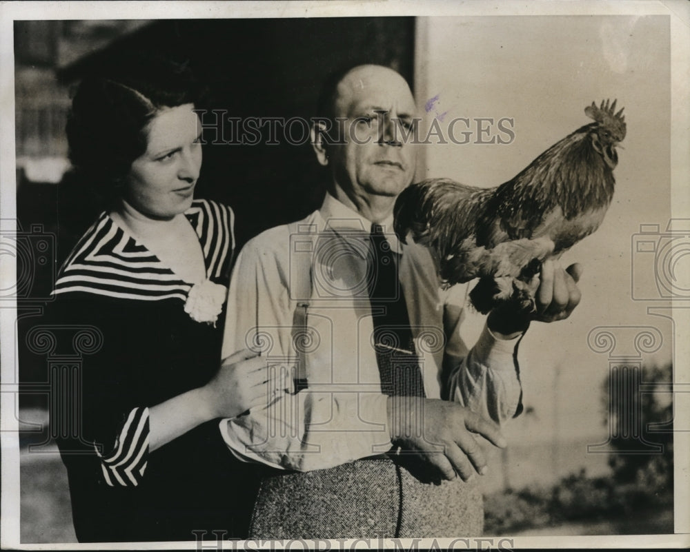 1935 Press Photo Noise Complaint on Silderrain and WC Shelton's Bantam Rooster