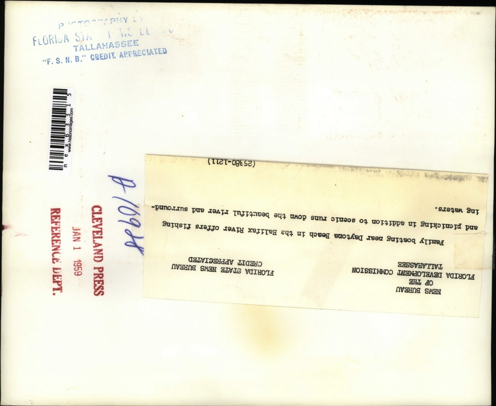 1959 Press Photo Family boating in Daytona Beach, Halifax River