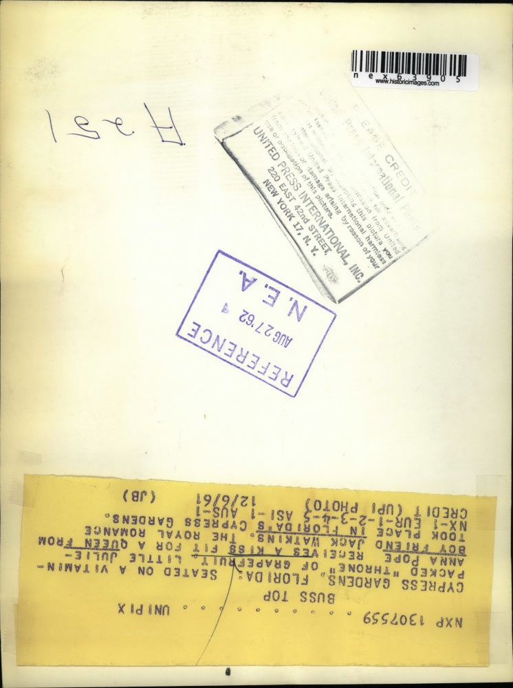 1961 Press Photo Julieanna Pope receives a kiss from Jack Watkins