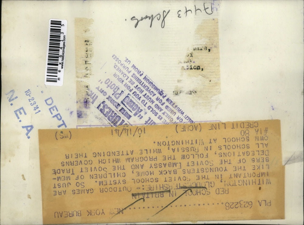 1941 Press Photo Withington Gloucester England Soviet kids enjoy play time