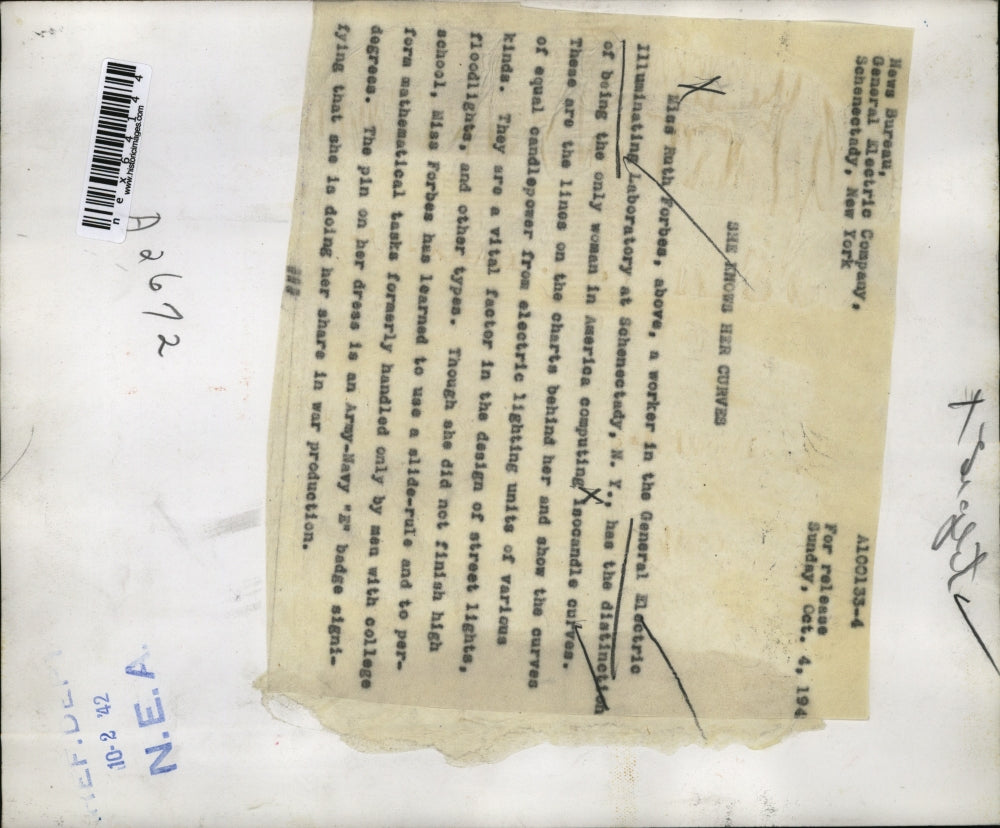 1942 Press Photo Ms. Ruth Forbes, a worker in the Gen. Electric Illuminating Lab