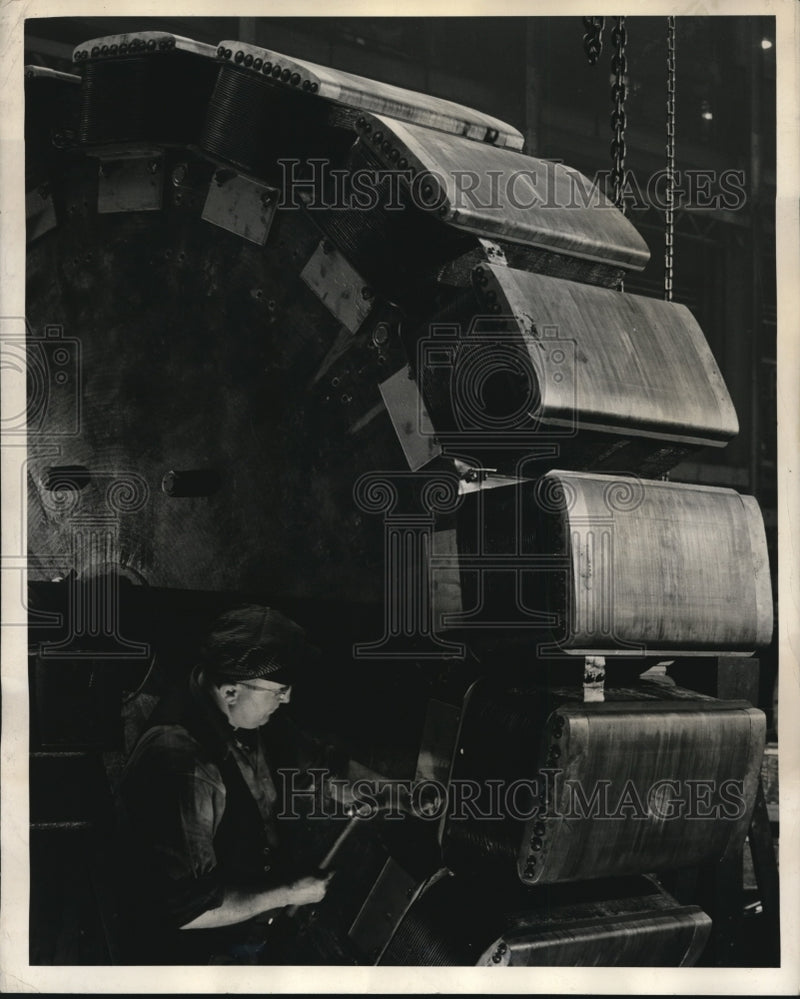 Load image into Gallery viewer, 1940 Press Photo Waterwheel Generator Rotor, Westinghouse Electric Company
