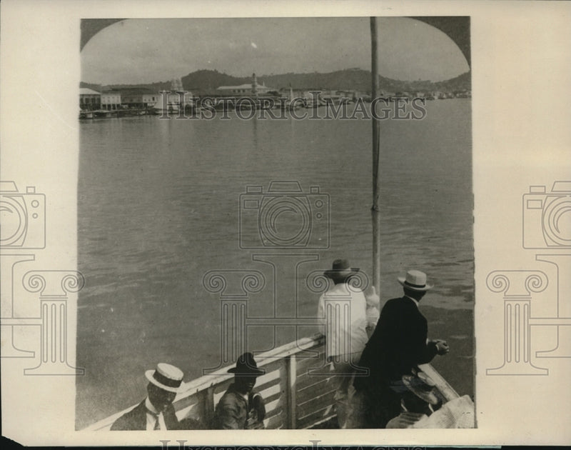 Load image into Gallery viewer, 1928 Press Photo View of Guayaquil,the great port on the Guayas River in Ecuador
