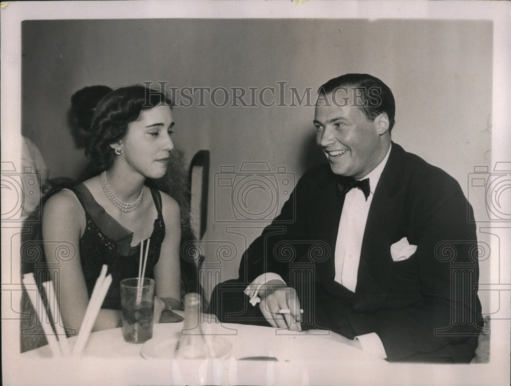 1937 Press Photo Mary A Munn of Philadelphia & Georges Kahir in Florida