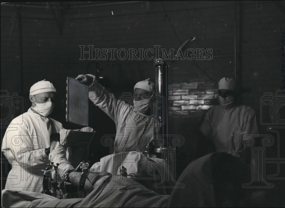 1941 Press Photo Dr. Philip Wilson,American-Britain Hospital Head & Dr. Bradford