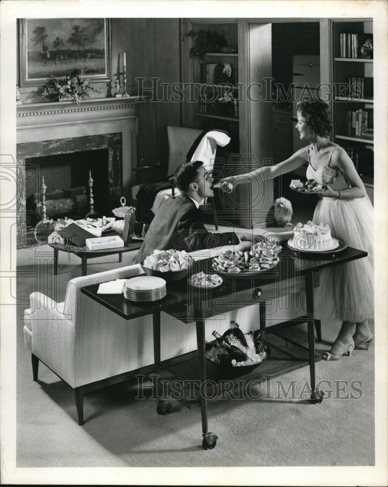 Load image into Gallery viewer, 1961 Press Photo Home serving cart for refreshments by Merton Gershun
