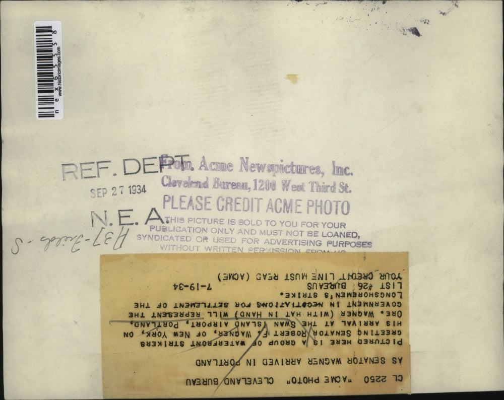 1934 Press Photo Sen Robert Wagner of NY at Swan Island airport Ore