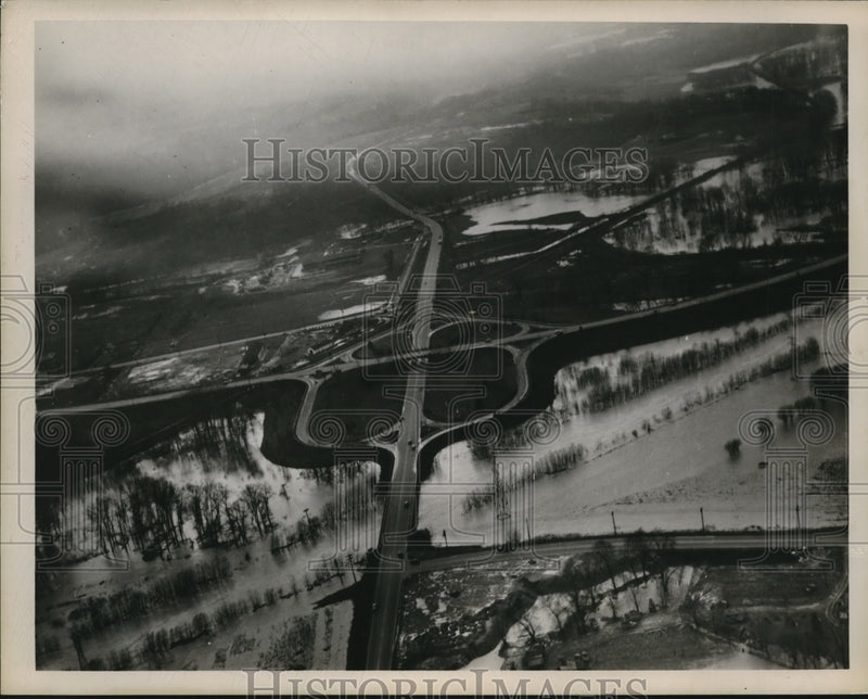 Load image into Gallery viewer, 1950 Press Photo Route 21 Highway Cloverleaf
