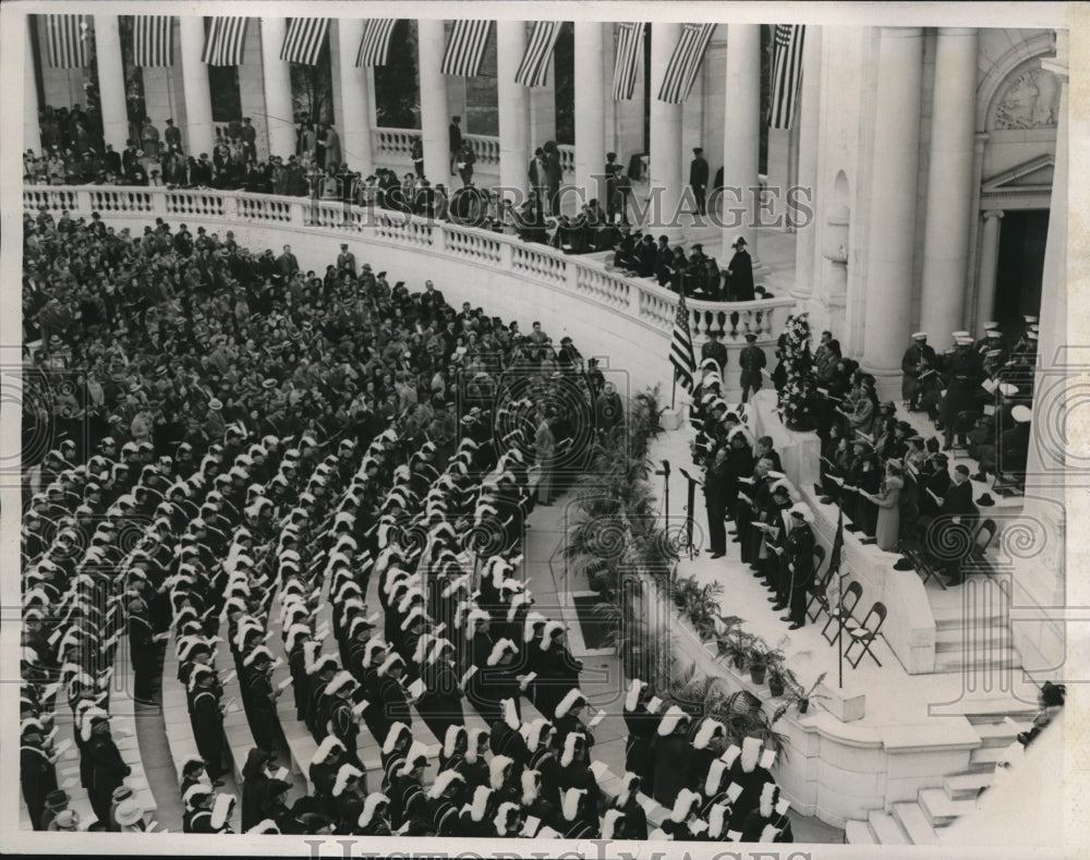 1938 Press Photo Large Crowd at the Ampitheatre at Arlington Cemetery,Virginia