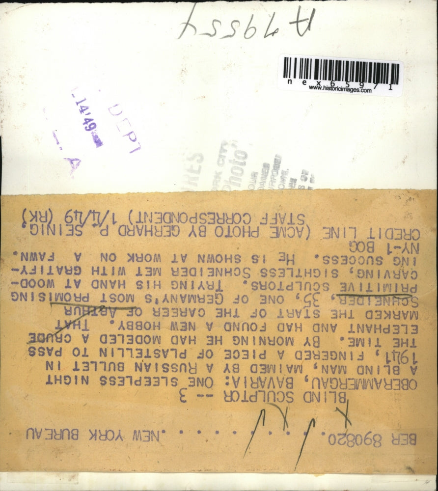 1949 Press Photo Oberammergau Bavaria sculptor Art Schneider at work