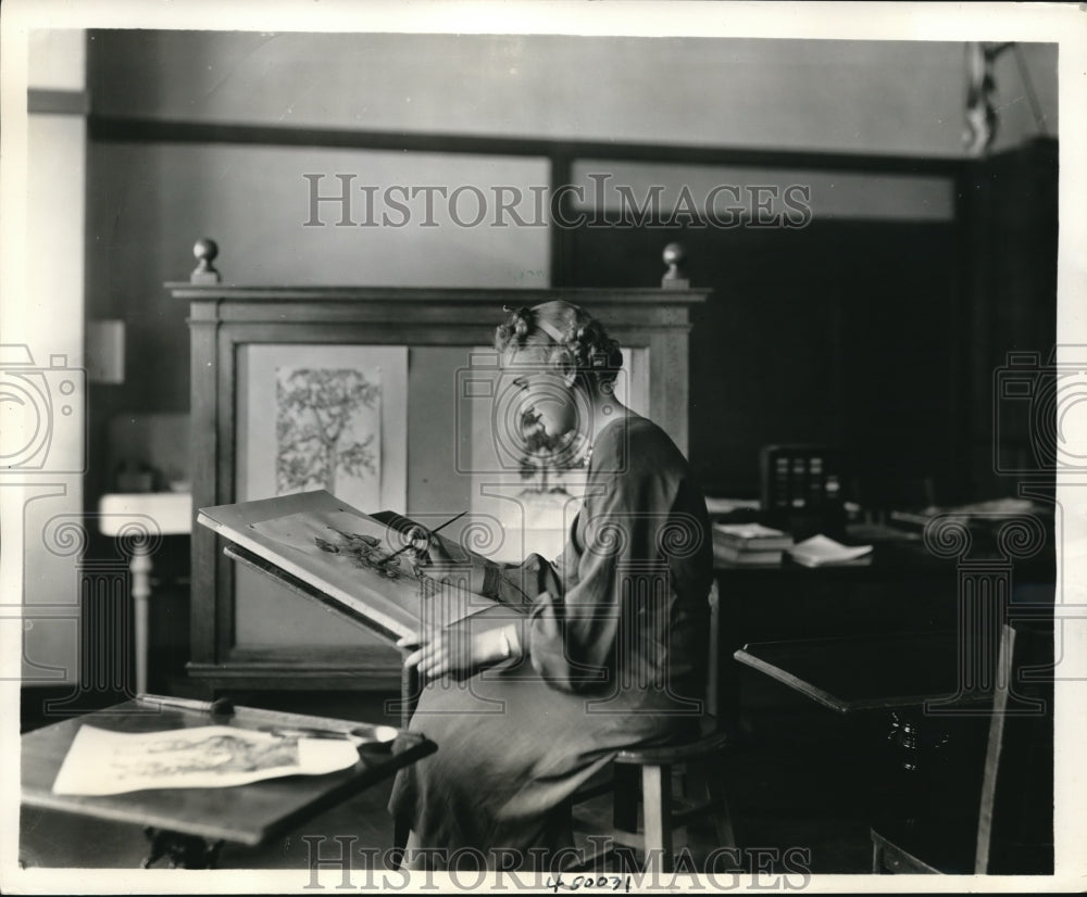 1938 Press Photo Marie spends her time studying interior decorating