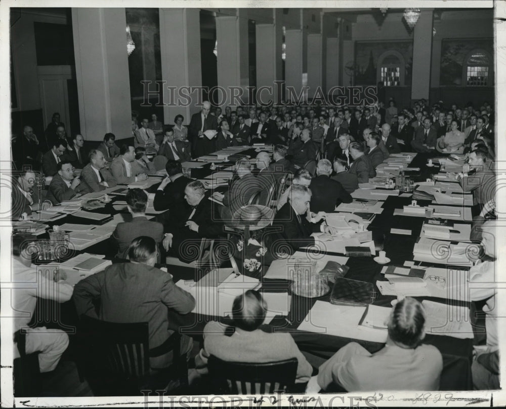 1942 Press Photo The War Labor Board - nex66079