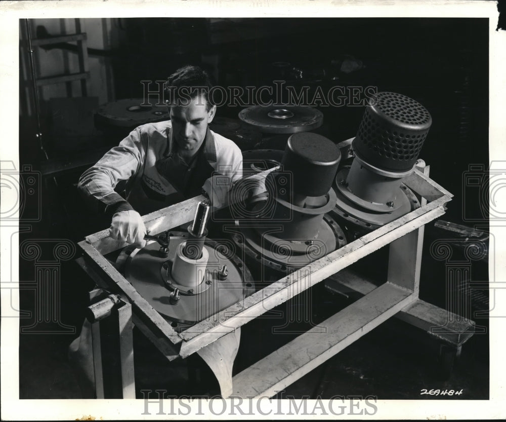 1942 Press Photo Assembly of Ignitrons at Westinghouse. - nex66345