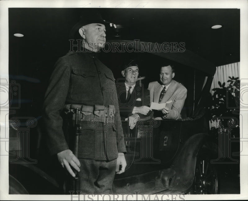 Load image into Gallery viewer, 1954 Press Photo William C. Newberg, Dodge President, Arthur J Connell, Detroit
