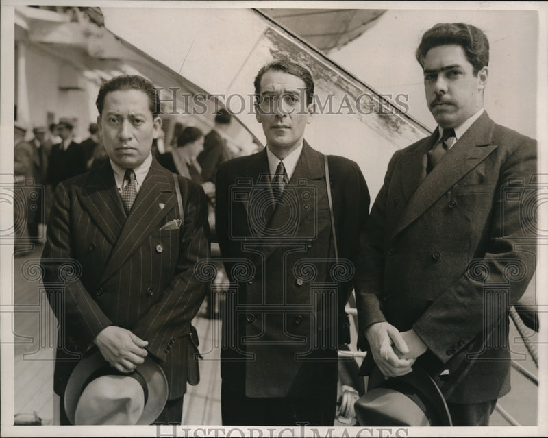 Load image into Gallery viewer, 1938 Press Photo Jose Acevedo, Eduard Callis, Businessmen
