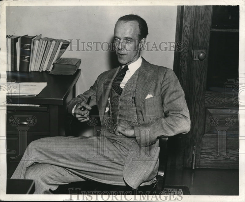 Load image into Gallery viewer, 1940 Press Photo RH Gallivan, JC Spahn Tull, Businessman
