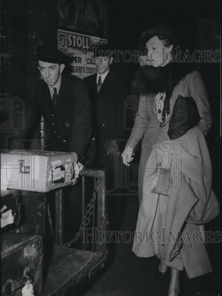Load image into Gallery viewer, 1938 Press Photo Mrs. H.C.T. Stronge Returns To London From Prague
