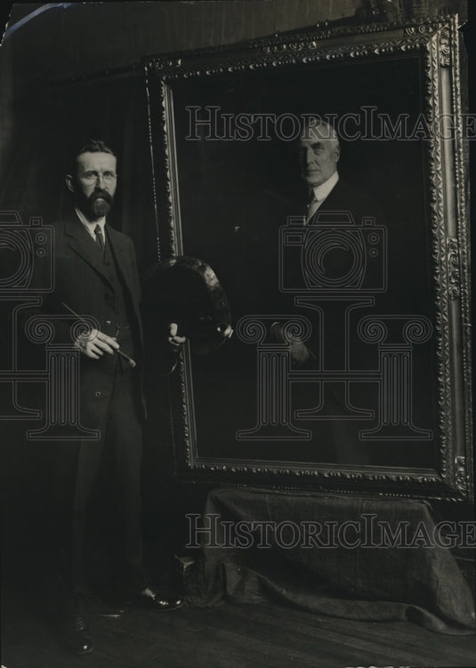 1922 Press Photo E.Hodgson Smart And A Painting He Has Just Completed
