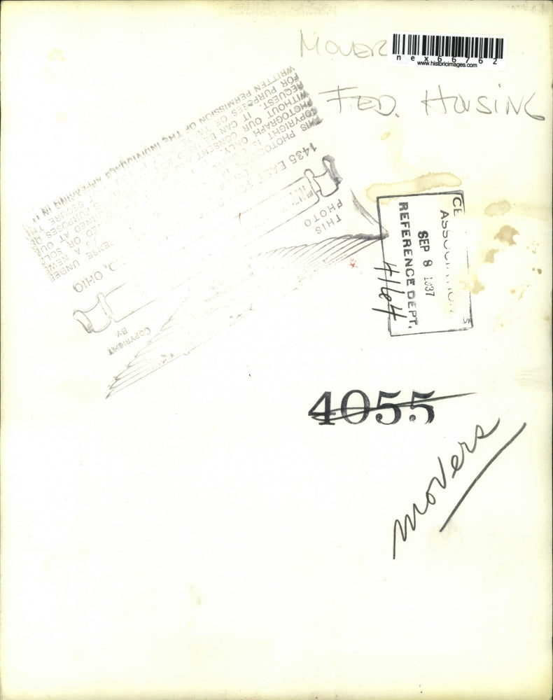 1937 Press Photo Movers at Federal Housing