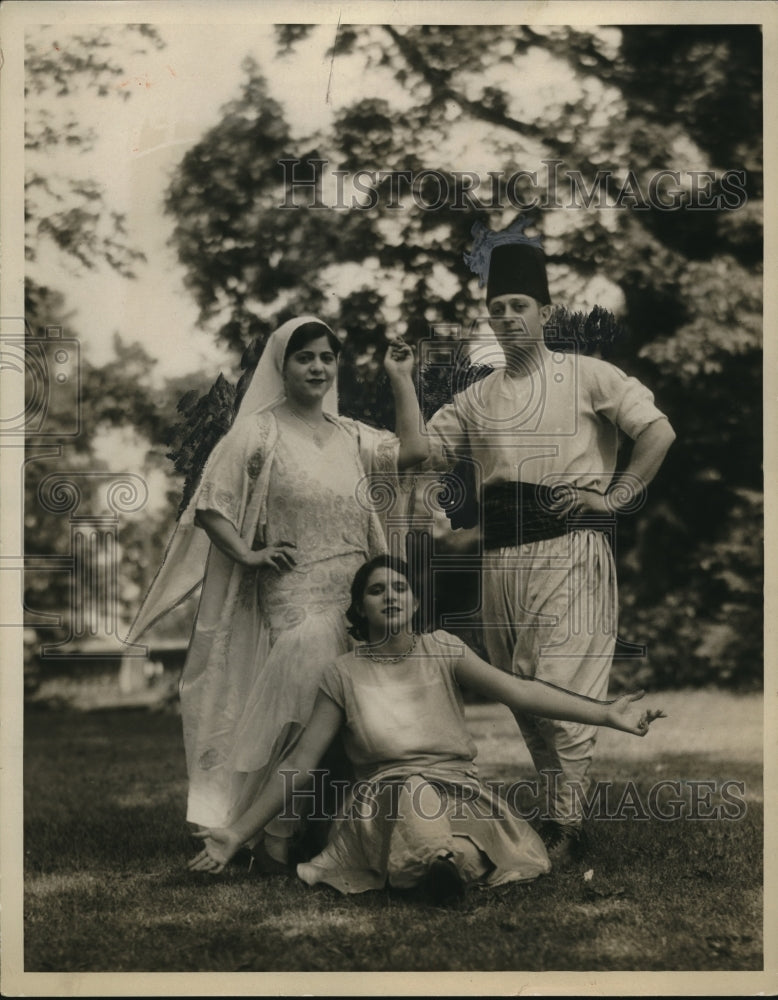 1930 Press Photo L-R Evelyn Bader, Fred Saba, & Victoria Shalala