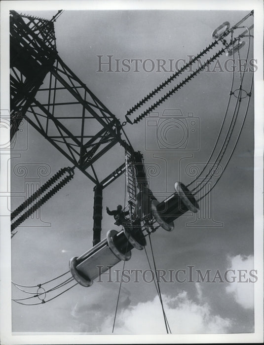 1962 Press Photo coal into electricity power at Apple Grove