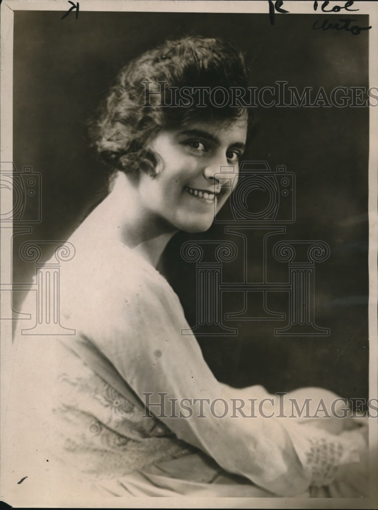 Press Photo Mrs Robert Dyer III marries Lt Dyer of US Destroyer