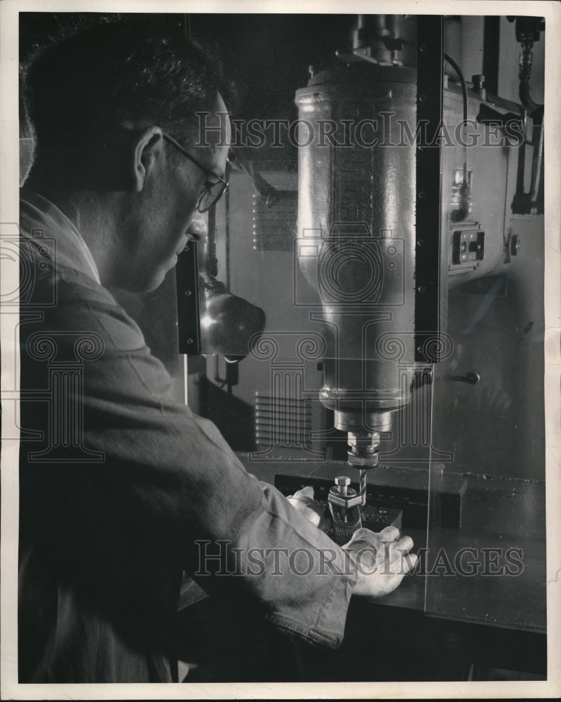 Load image into Gallery viewer, 1949 Press Photo Westinghouse lab, bullet speed drilling faster and precise
