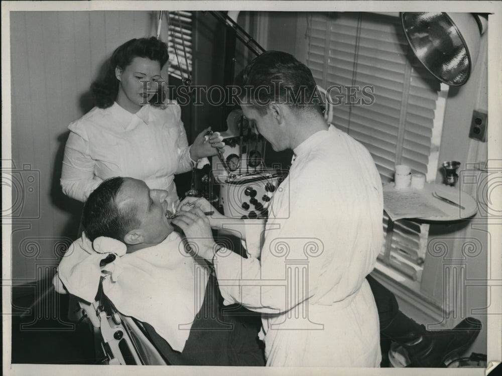 1945 Press Photo San Francisco Maj Wm Knowland nurse R Felps & Capt Patterson