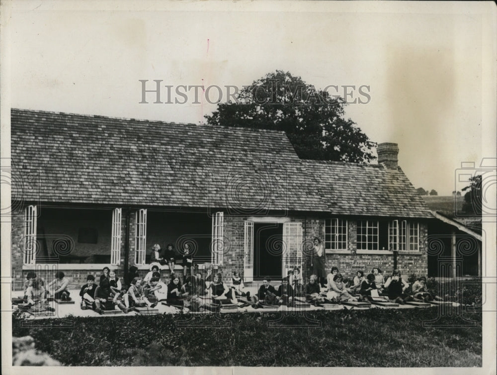 1932 Press Photo Hill End Farm of Wyntham School in England