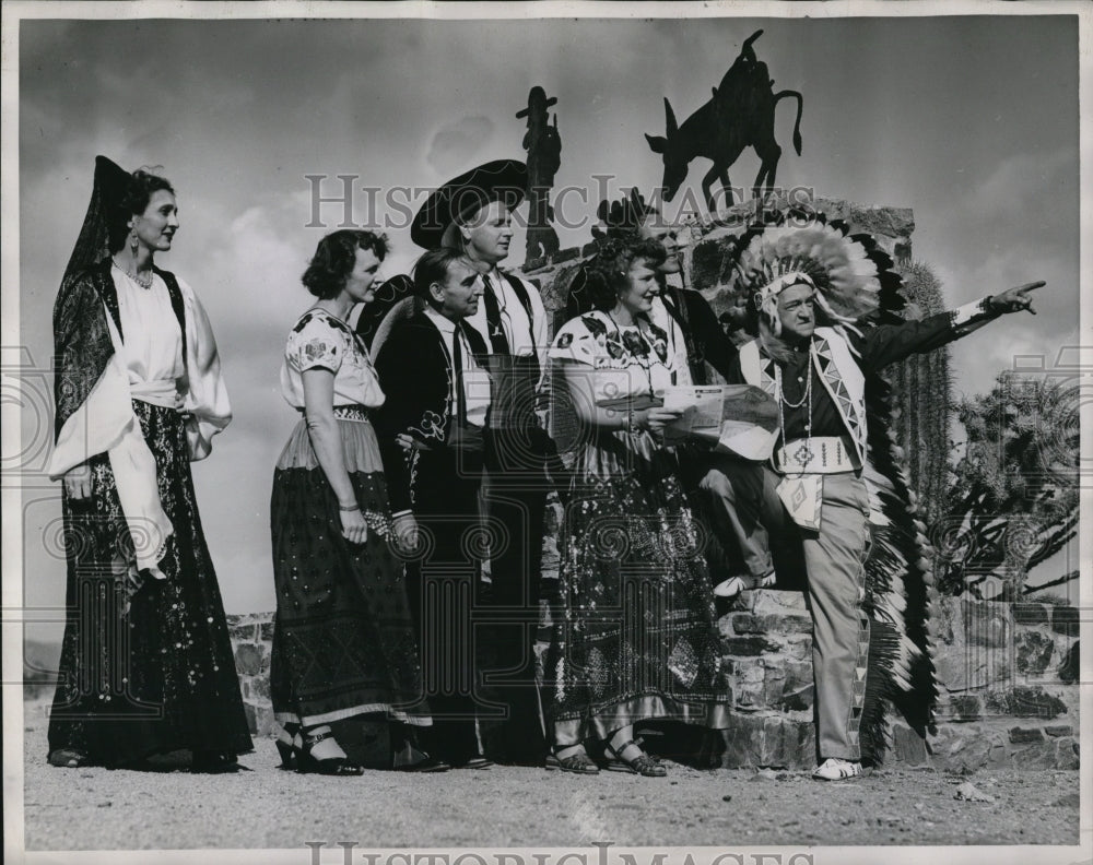 1946 Press Photo Fred Wilson(R), in Indian Costume