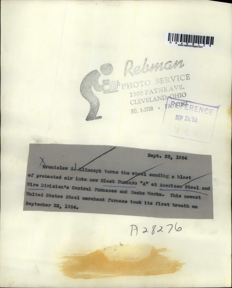 1954 Press Photo Bronislaw Klimczyk at a blast furnace at American Steel