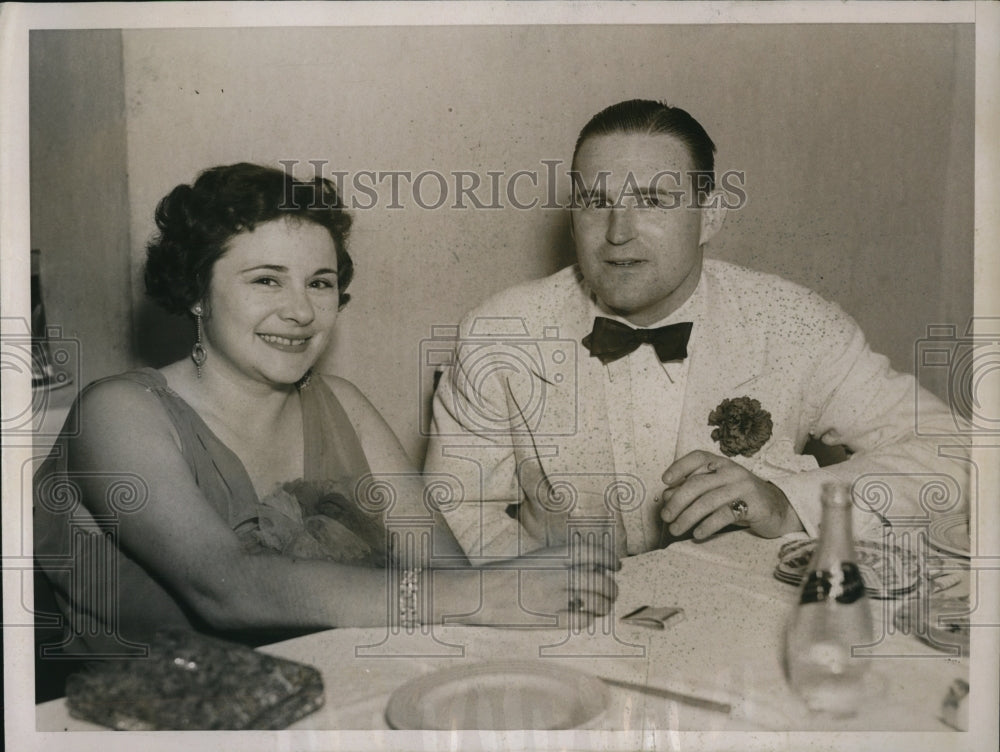 1937 Press Photo Mr & Mrs Guernsey Curran Jr NY socialites in Fla