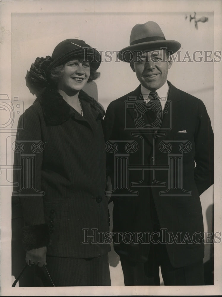 1922 Press Photo Mr. & Mrs. Frank Coppicus arrive in New York on the SS Homeric