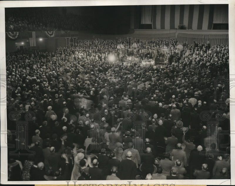 Load image into Gallery viewer, 1932 Press Photo Exposition Auditorium San Francisco hear Gov.Franklin Roosevelt
