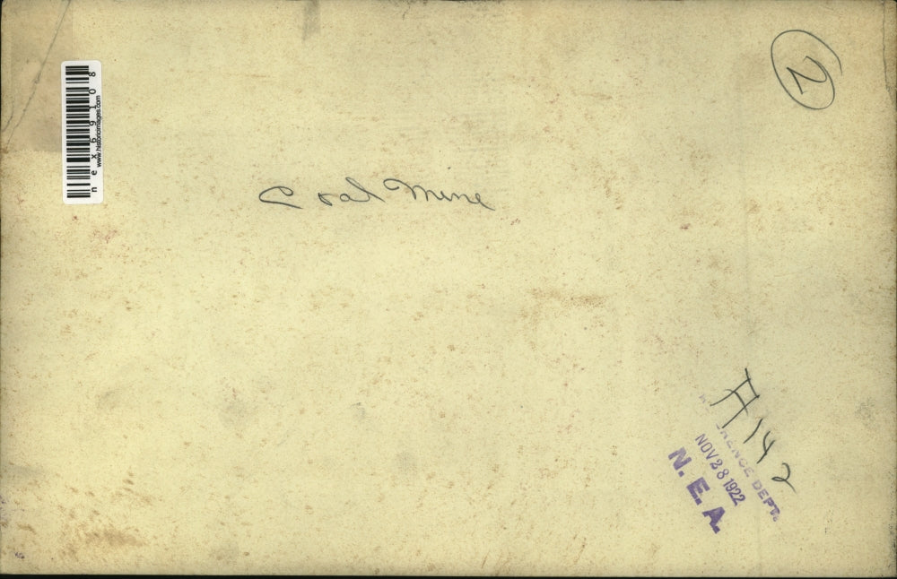 1922 Press Photo A coal mine & its surface processing facilities