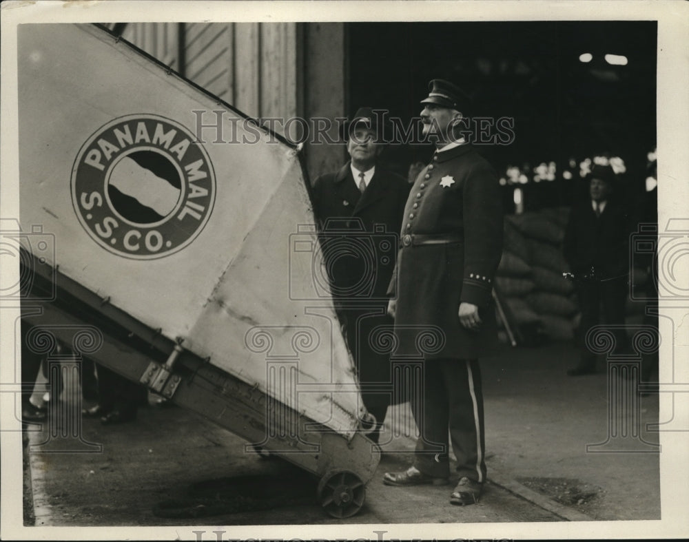 1927 Press Photo San Francisco Panamail Liner that had 1600 dollars stolen